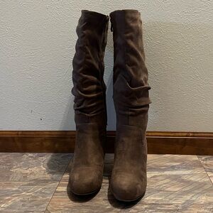 Journee Collection Taupe/Light Brown Faux Suede Zippered Wedge Heel Boots Sz 9